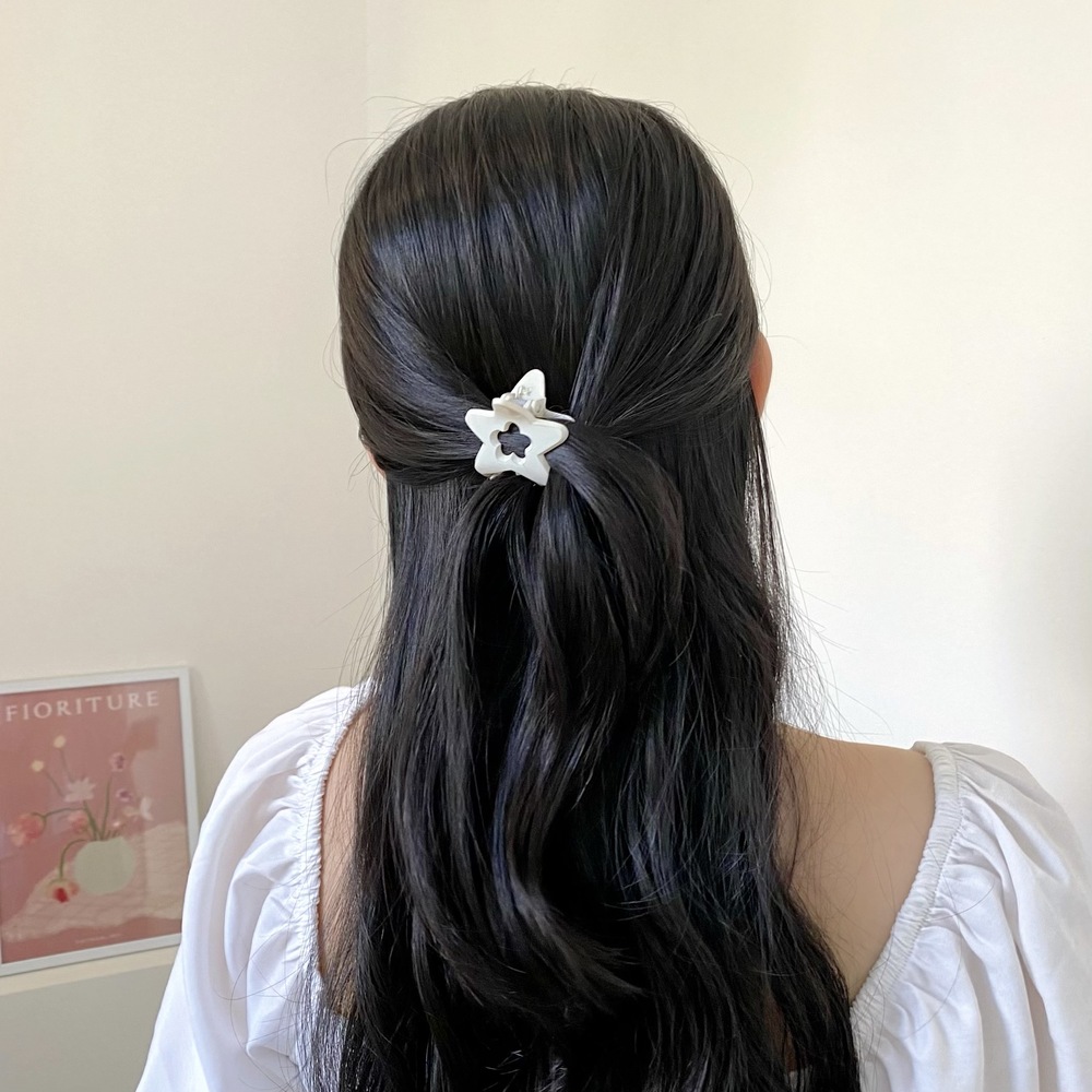 Kẹp tóc ngôi sao cá tính Modleaf Flower star pin Hàn Quốc