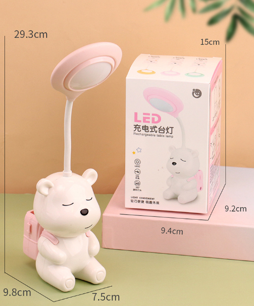 Đèn bàn hình gấu đeo balo dễ thương
