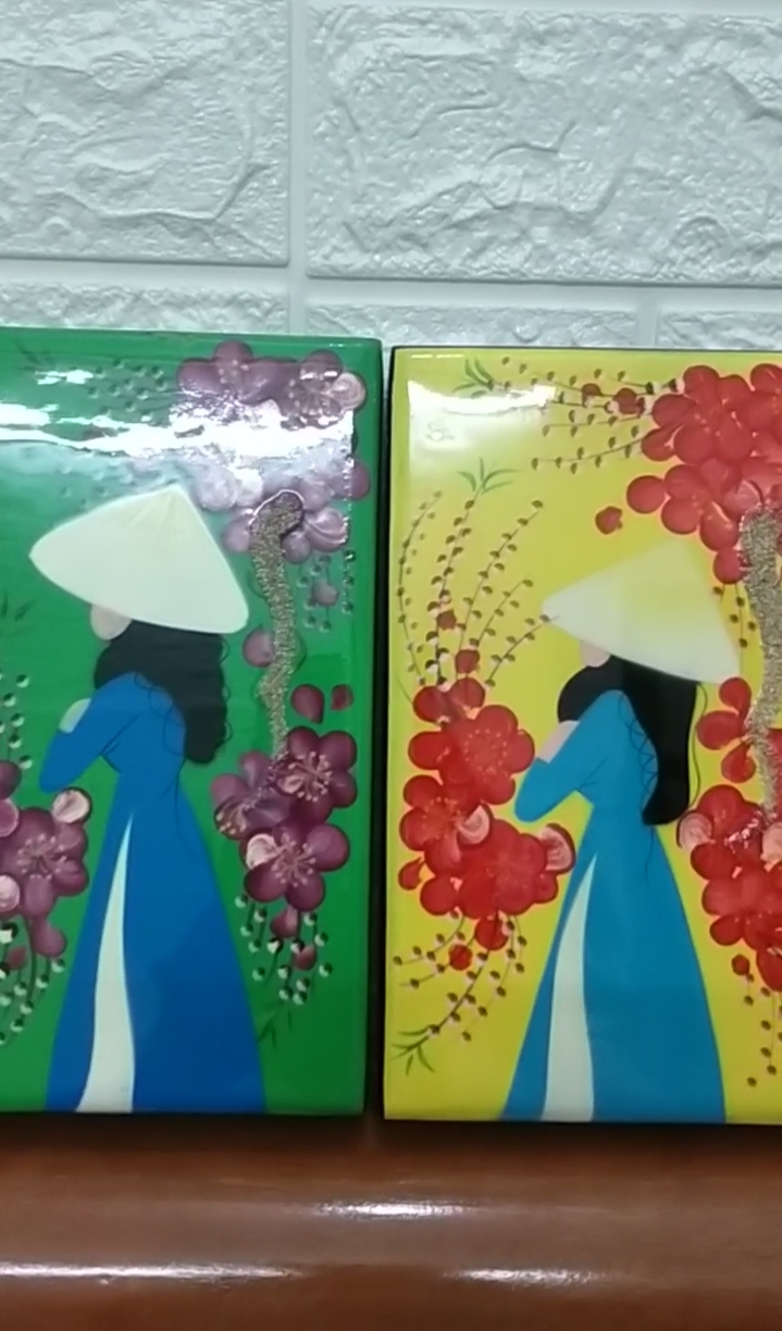 Hộp đựng mỹ phẩm , nữ trang ( gỗ phủ sơn mài )