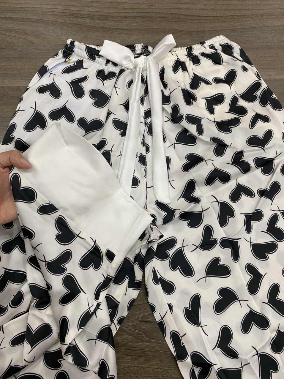 (Kèm Ảnh Thật) Đồ Bộ Pijama Hình Trái Tim Lụa Satin Cao Cấp