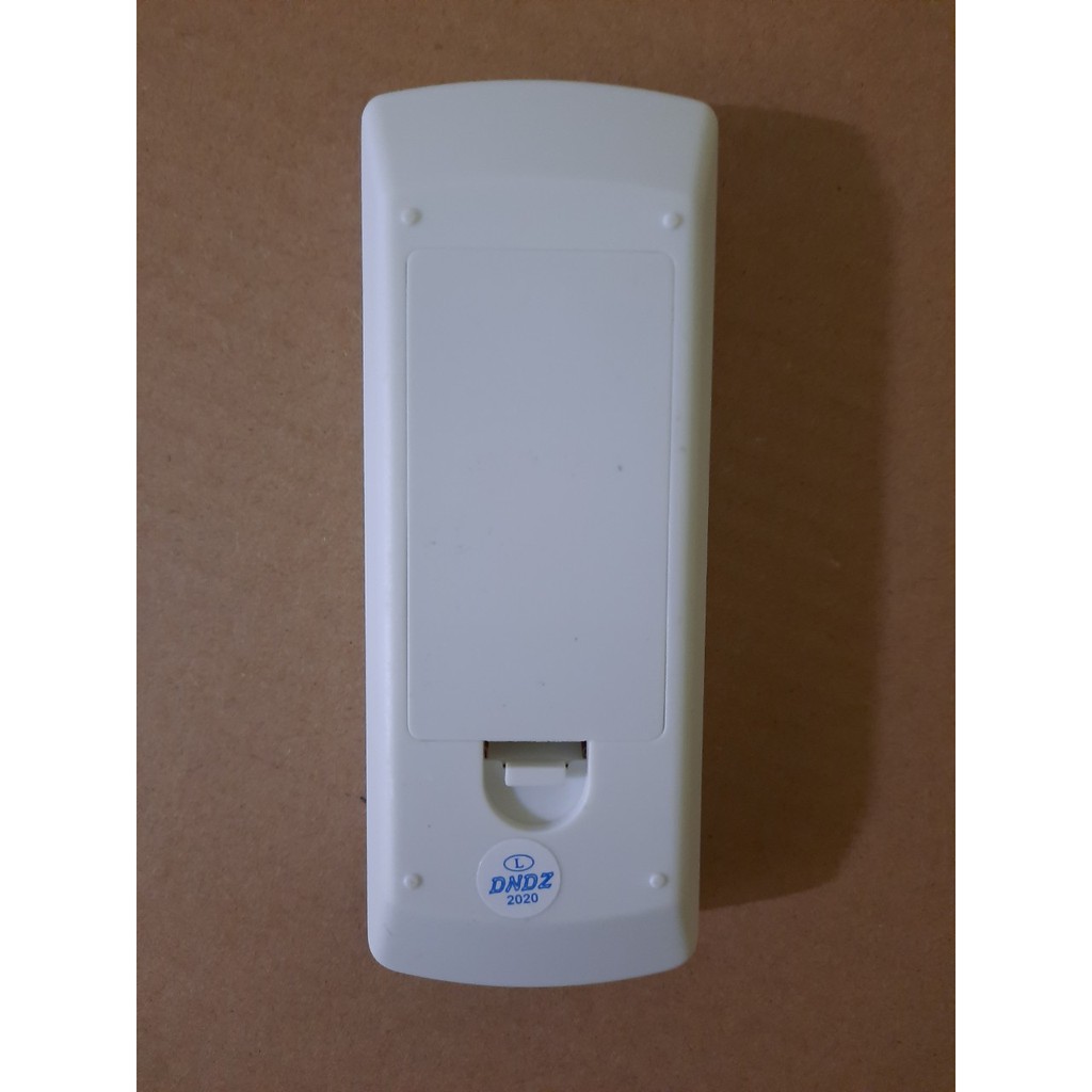 Điều khiển quạt panasonic 4 cánh tặng kèm pin