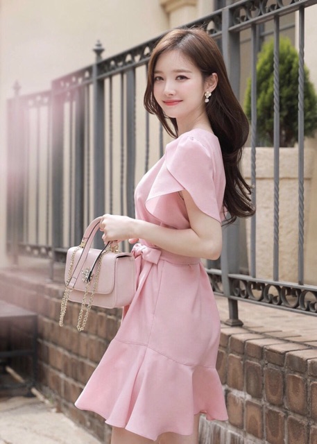 Đầm hồng tay sen tùng bèo