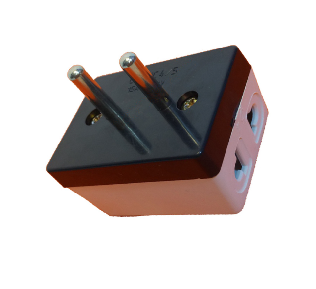 Ổ cắm Lioa ON3N chia 1 lỗ ra 3 lỗ cắm, chân cắm đa năng phi 5 - chân dẹp, nhựa cao cấp chịu nhiệt tốt - Hàng chính hãng