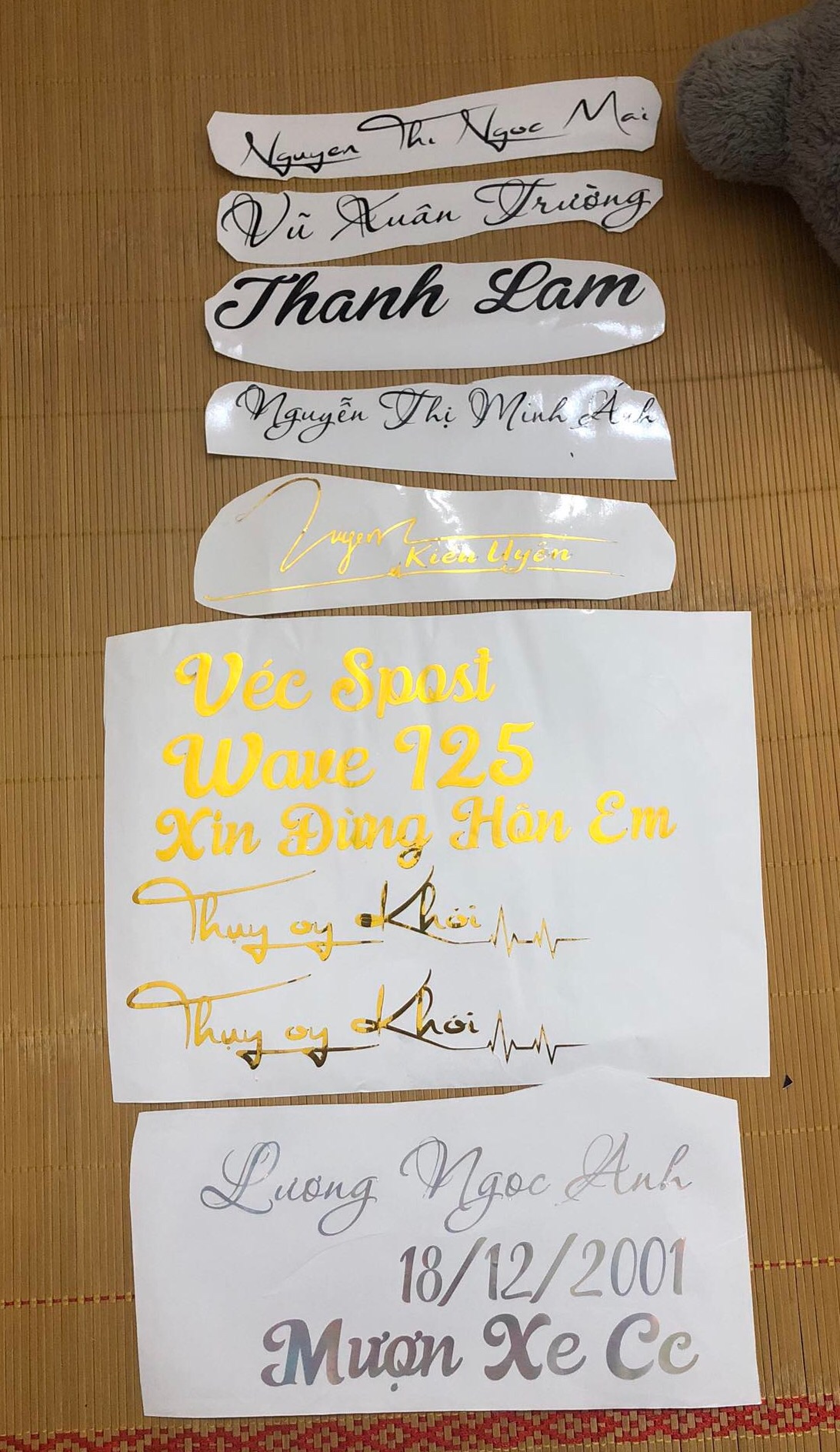 Tem chữ kí theo yêu cầu