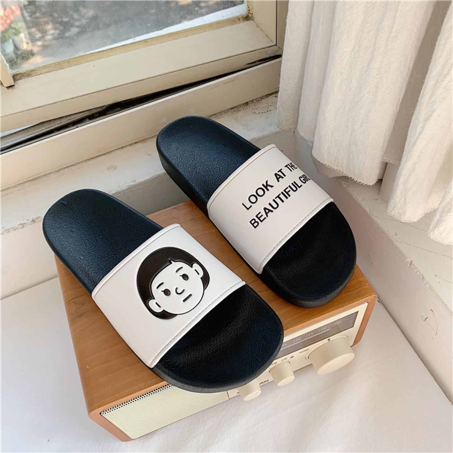 Dép Hàn Quốc nam nữ dễ thương