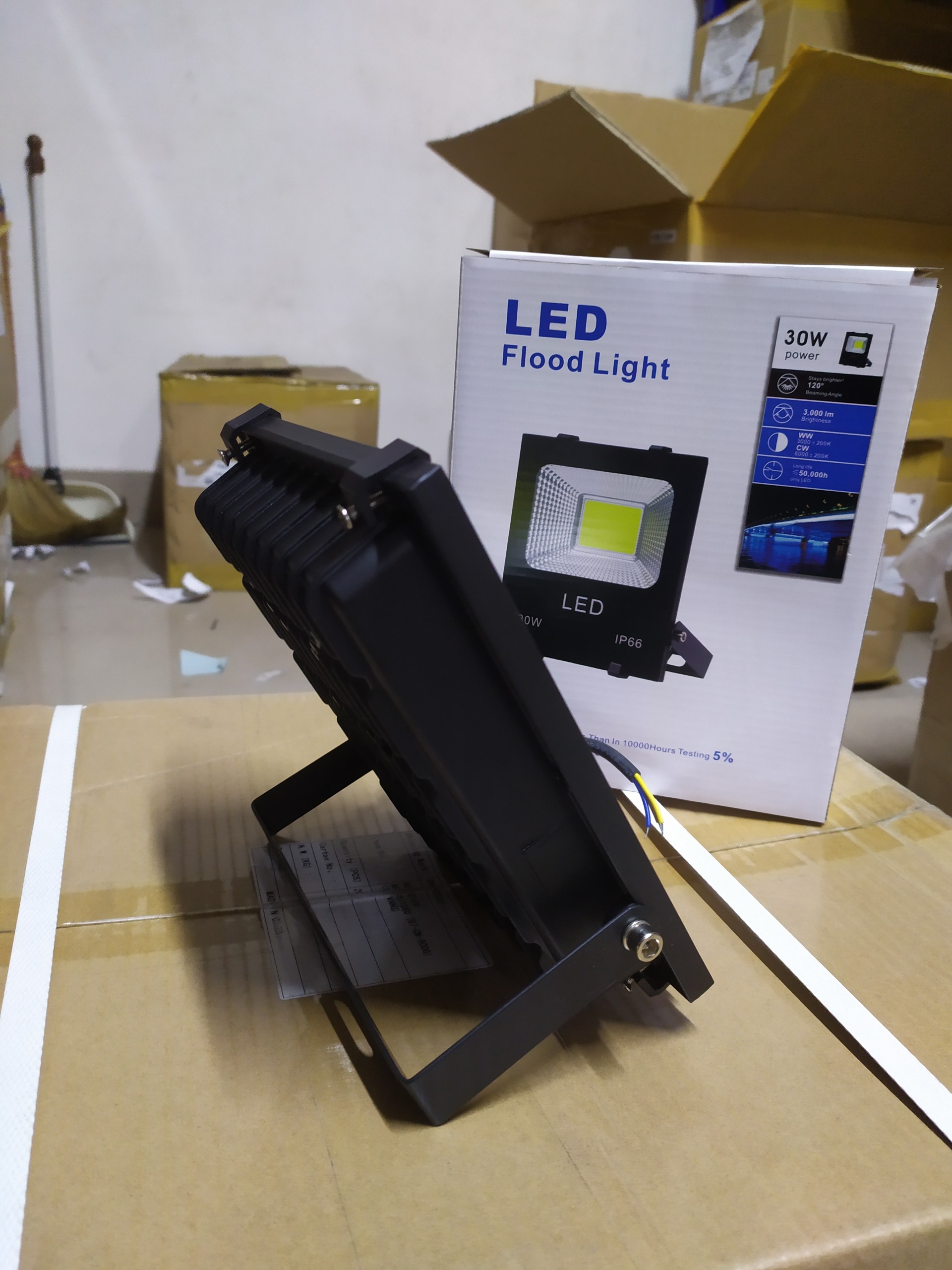 Đèn pha LED 30W chiếu biển quảng cáo