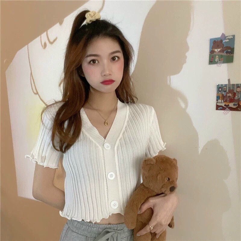 Áo Croptop Tay Lỡ Phối Nút Cài Cực Xinh