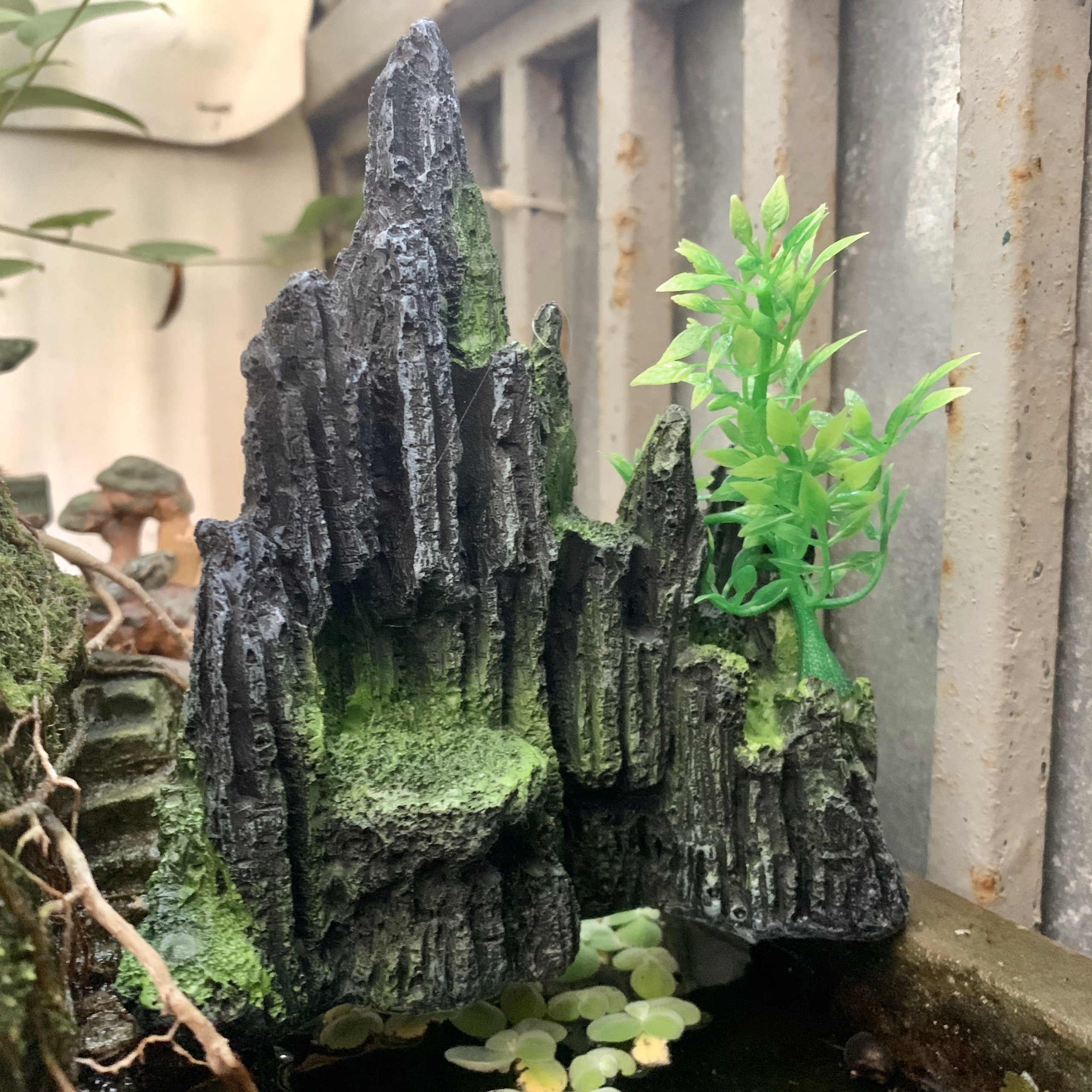 Hòn non bộ mini (mẫu số 1)  trang trí bể cá hòn non bộ.