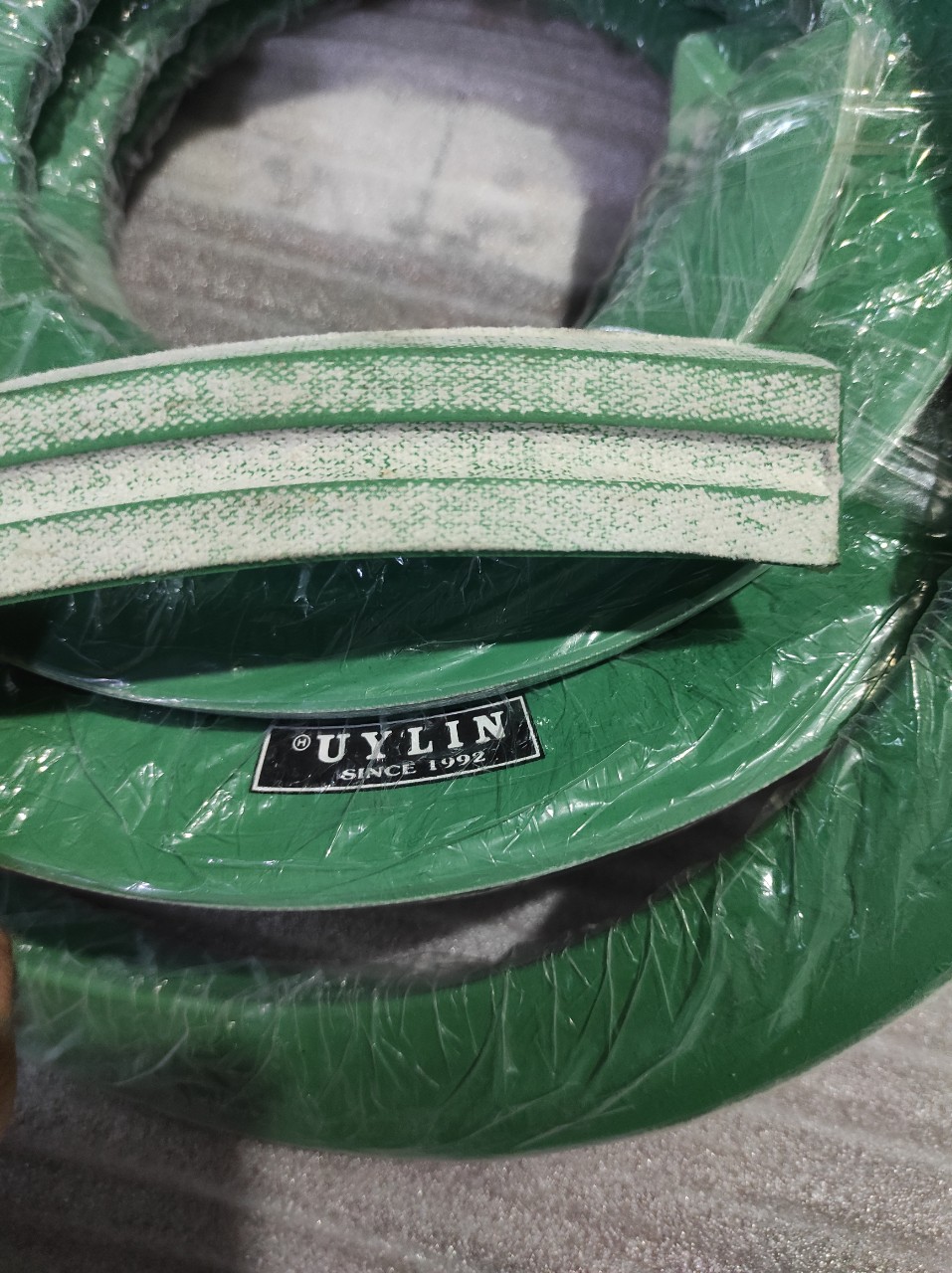 Cao Su Uy Lin 4 Cạnh Việt Nam [ Cạnh Băng Bida ]