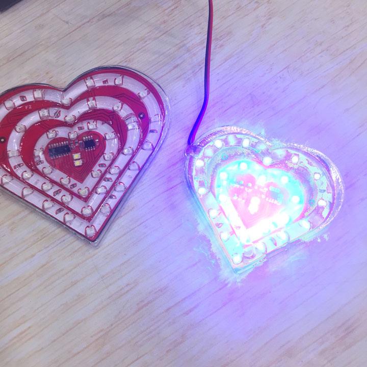 Đèn led hình trái tim nhỏ cho xe máy
