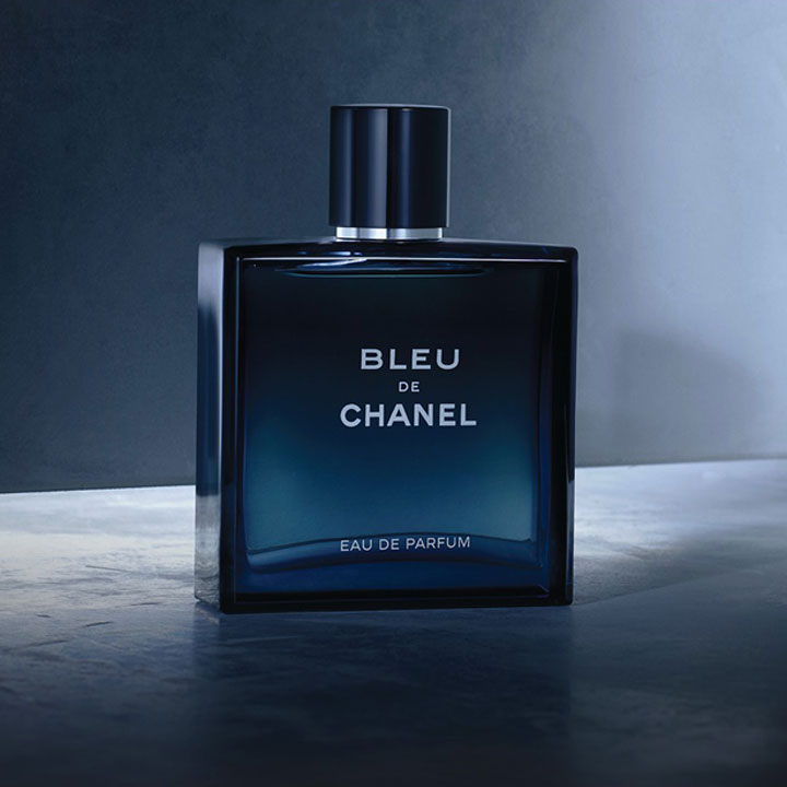 Nước hoa Nam Bleu EDP 100ml Cao Cấp là chai nước hoa nam bán chạy số I thế giới nước hoa, sở hữu hương vị nam tính lịch lãm, mùi hương đã "đánh cắp" hàng triệu trái tim phụ nữ.