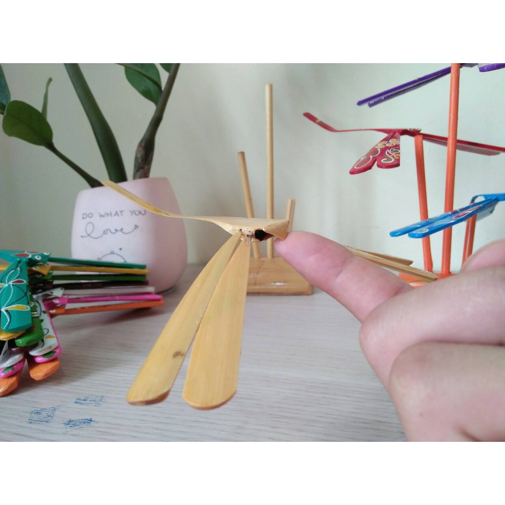 Chuồn chuồn làm bằng tre mộc