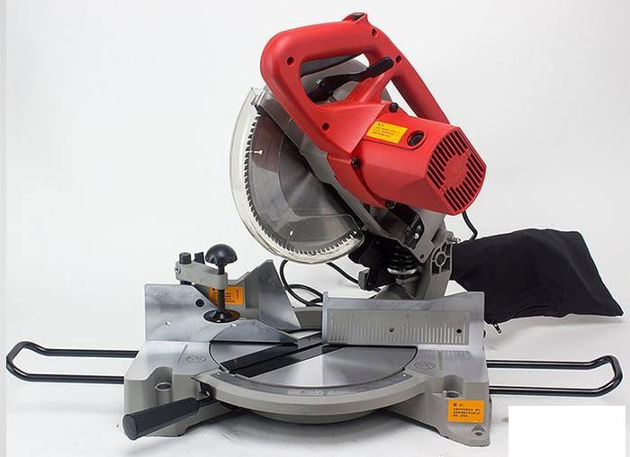 Máy cắt nhôm đa năng Ken 7210 (dùng lưỡi cắt 255mm - 1650W)
