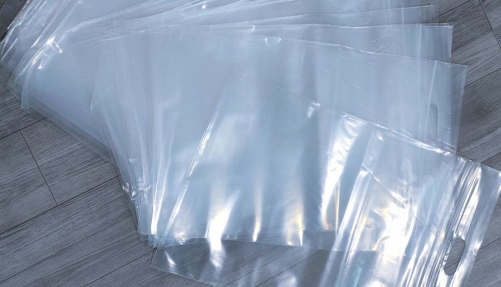 Túi zip đục lỗ xoài có quai xách (1kg)