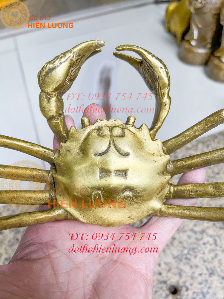 Crab statue feng shui bronze 2 size-logo for strength, bravery and resilient