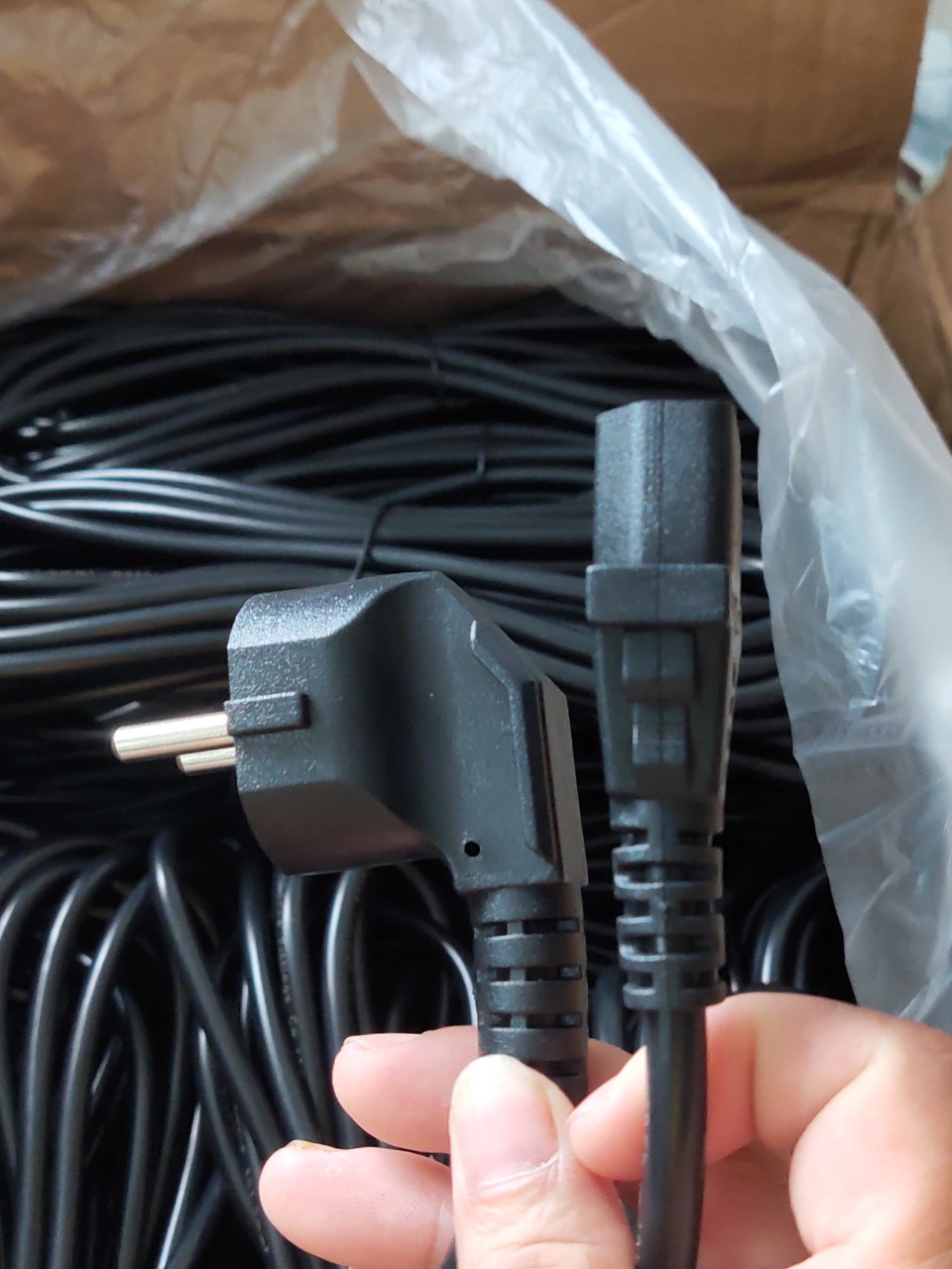 Dây nguồn máy tính 2 chấu dài 5m