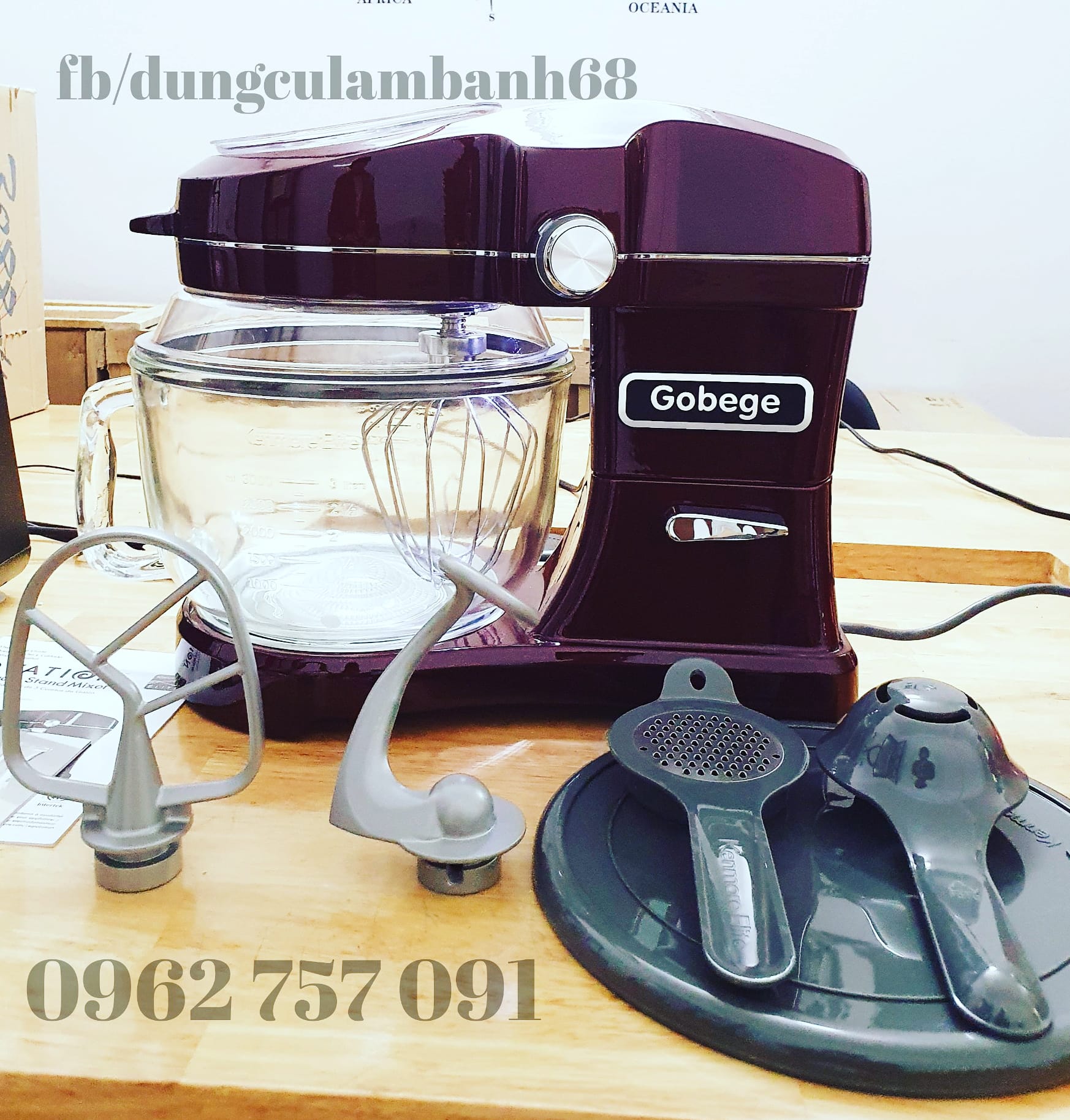 Máy nhào bột đánh trứng Ukoeo 301