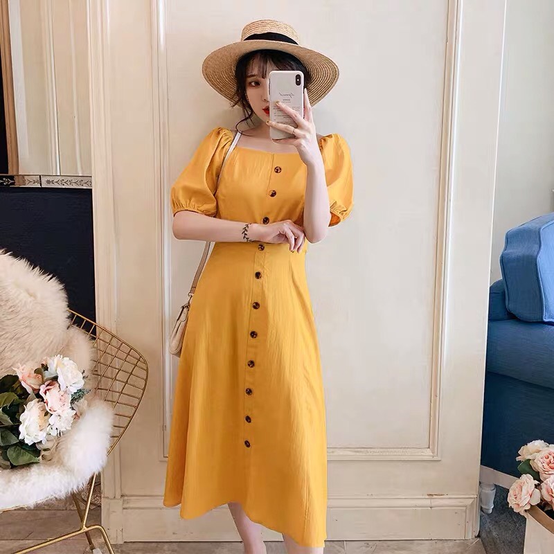 Đầm voan vàng cổ vuông thân đứng phối nút trước thanh lịch TTSA0267
