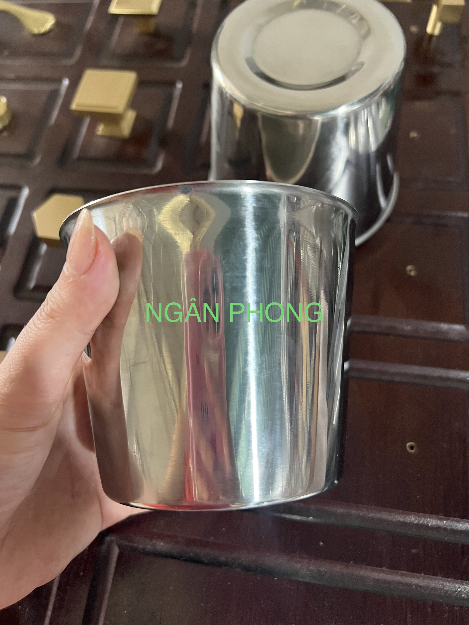 LY LÀM ĐÁ INOX