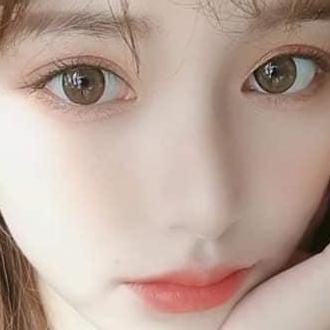 lens nâu tự nhiên sử dụng 1 năm tặng kèm khây đựng