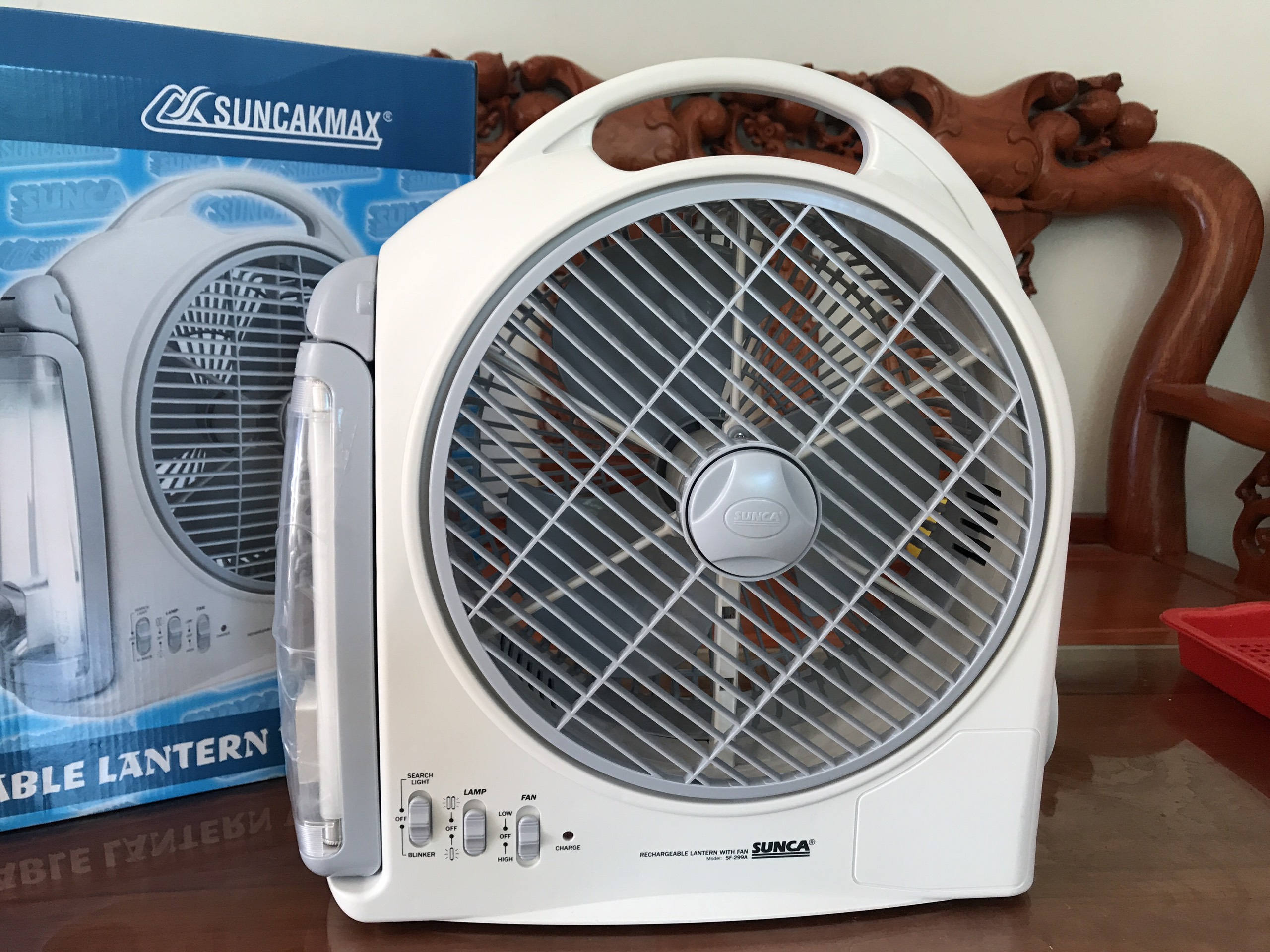 Quạt sạc tích điện đa năng có đèn sunca sf-299a