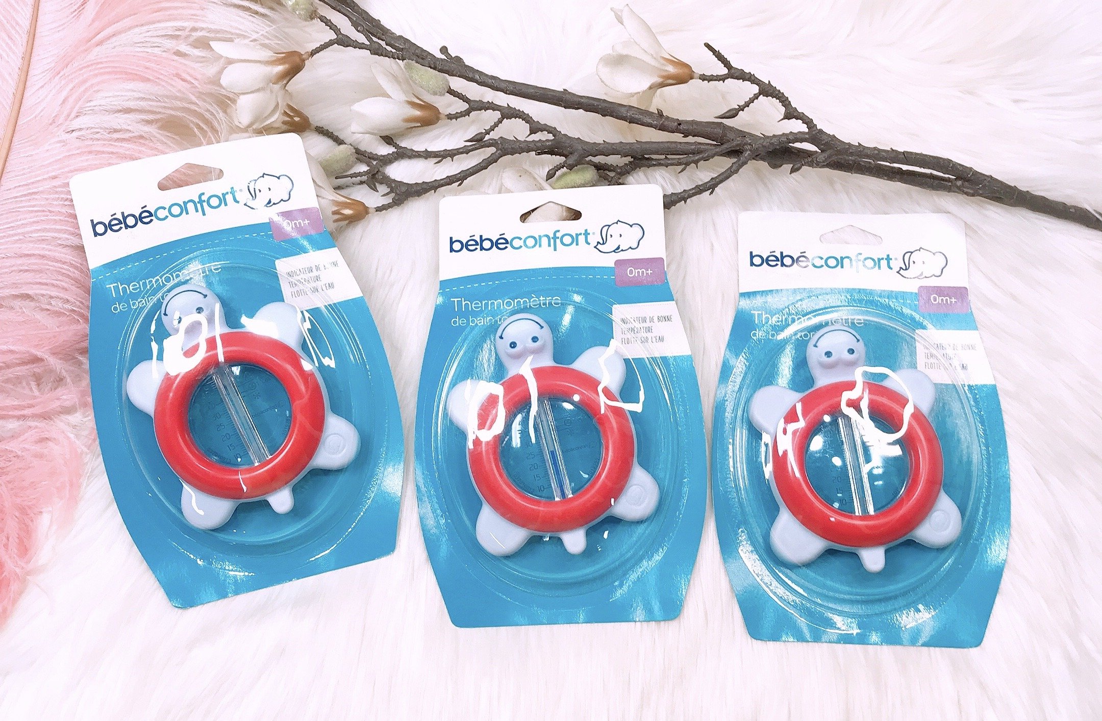 Đo nhiệt độ nước tắm hình rùa Bebe Confort