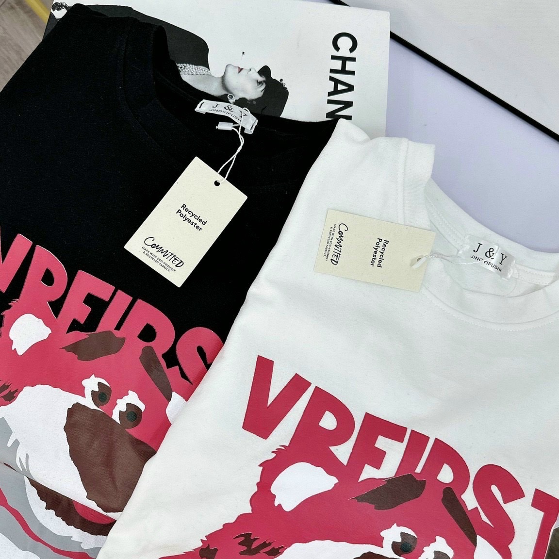 ÁO THUN CẶP ĐÔI TAY LỠ LOGO GẤU VRFIRST