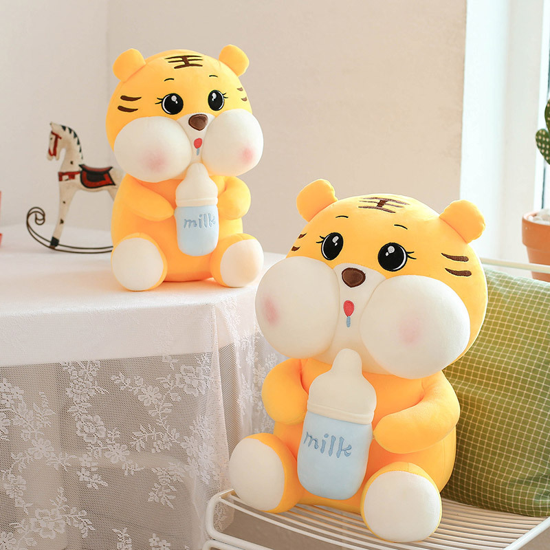 Gấu Bông Hổ Ôm Bình Sữa
