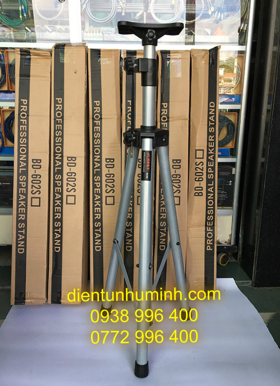 Chân loa sân khấu 502