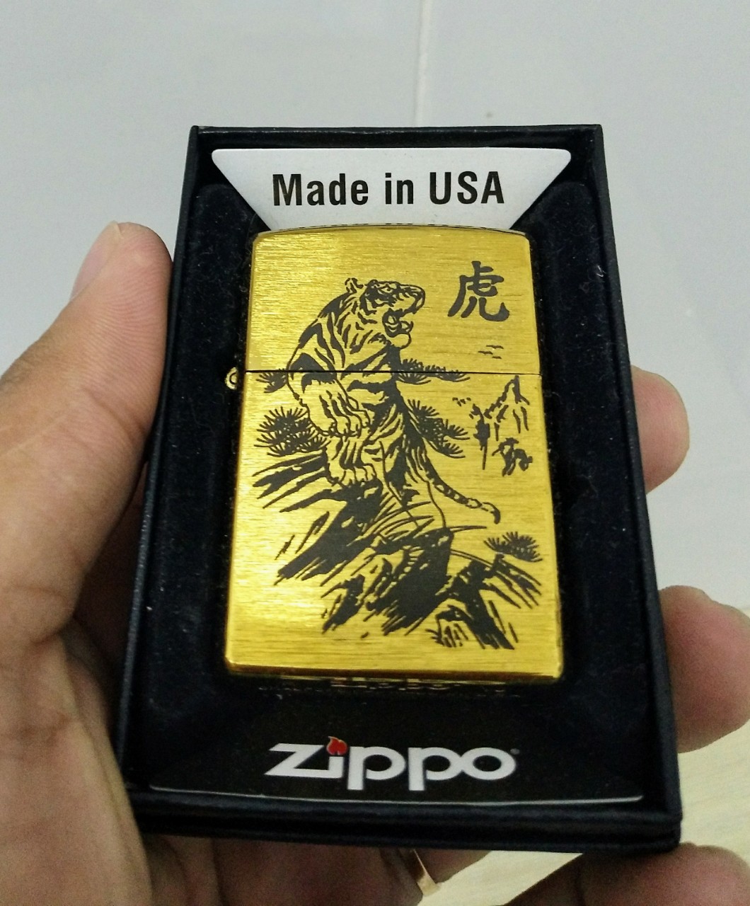 [HCM]Bật Lửa Zippo  Khắc Laze Mãnh Hổ - Zippo chính hãng usa
