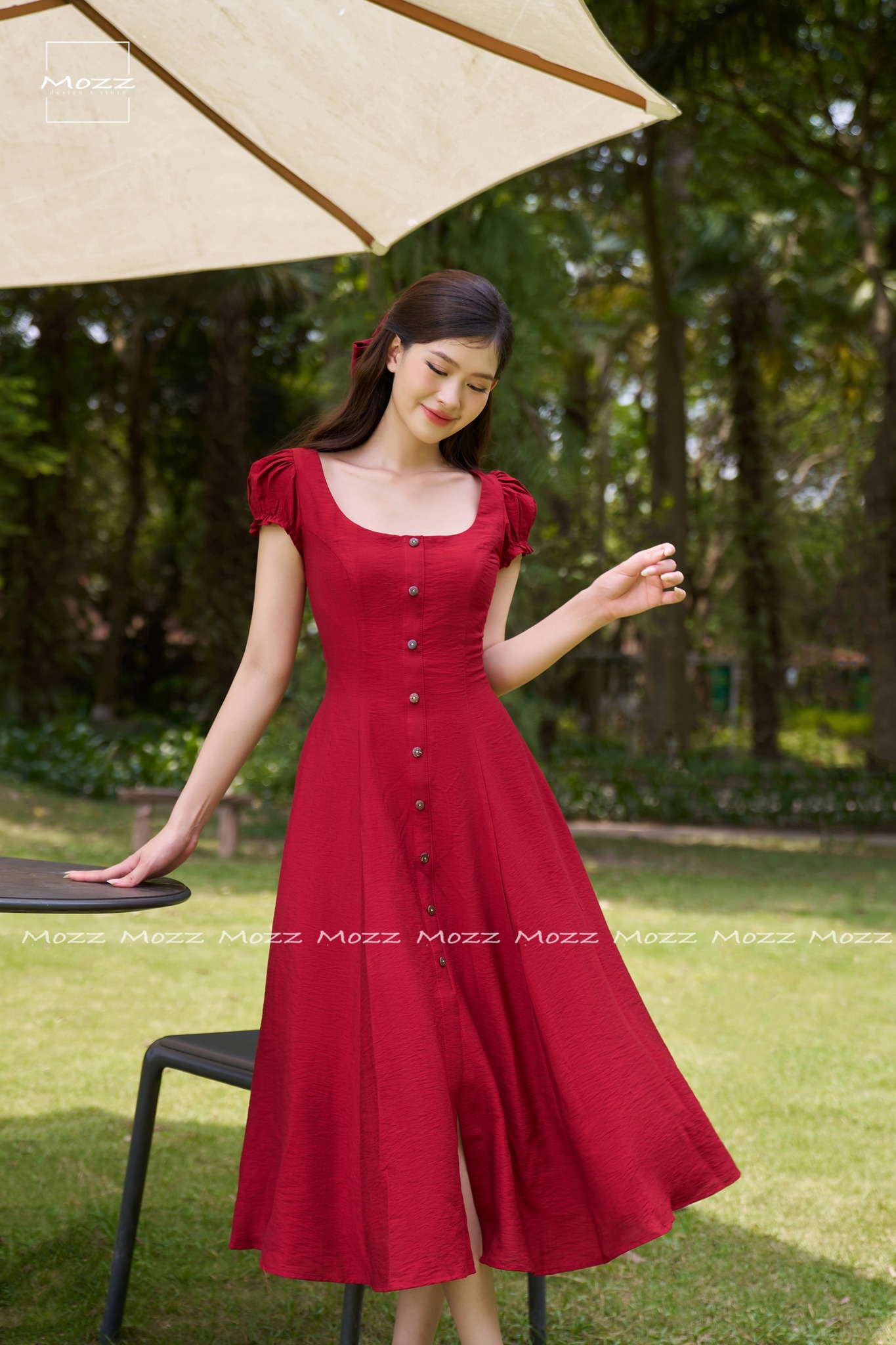 Mozz-váy đỏ hoa hồng