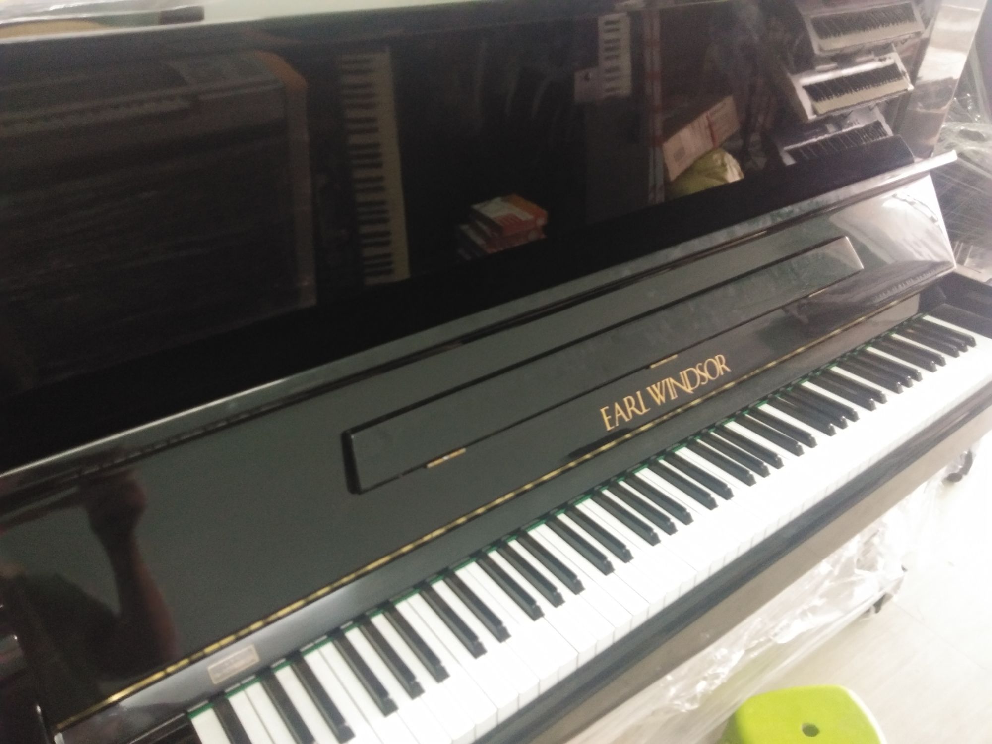 đàn piano cơ giá rẻ