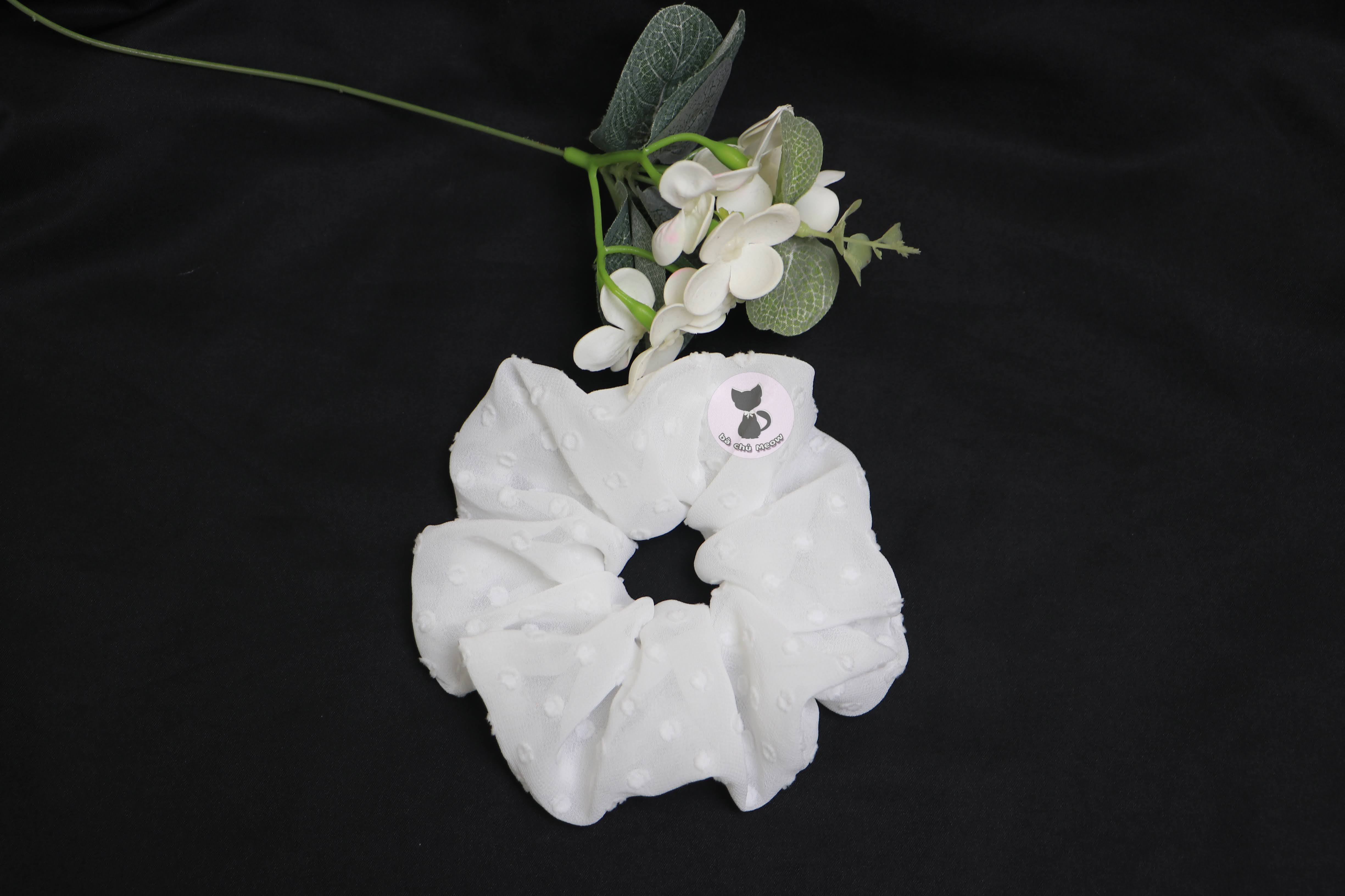 Dây cột tóc - Đồ cột tóc phong cách Vintage - Scrunchies màu trắng
