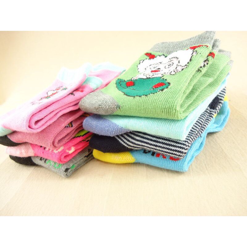 Set 2 đôi tất siêu đáng yêu dành cho bé 1-5 tuổi