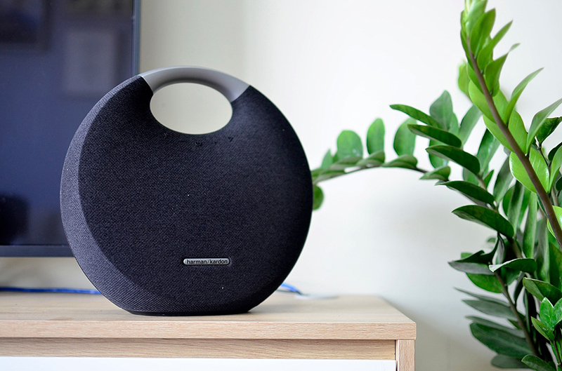Loa harman kardon onyx studio 5