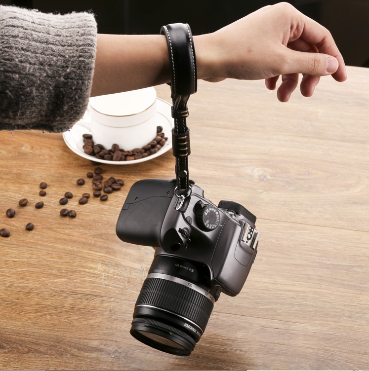 [HCM]Dây máy ảnh đeo cổ tay Handstrap da bò
