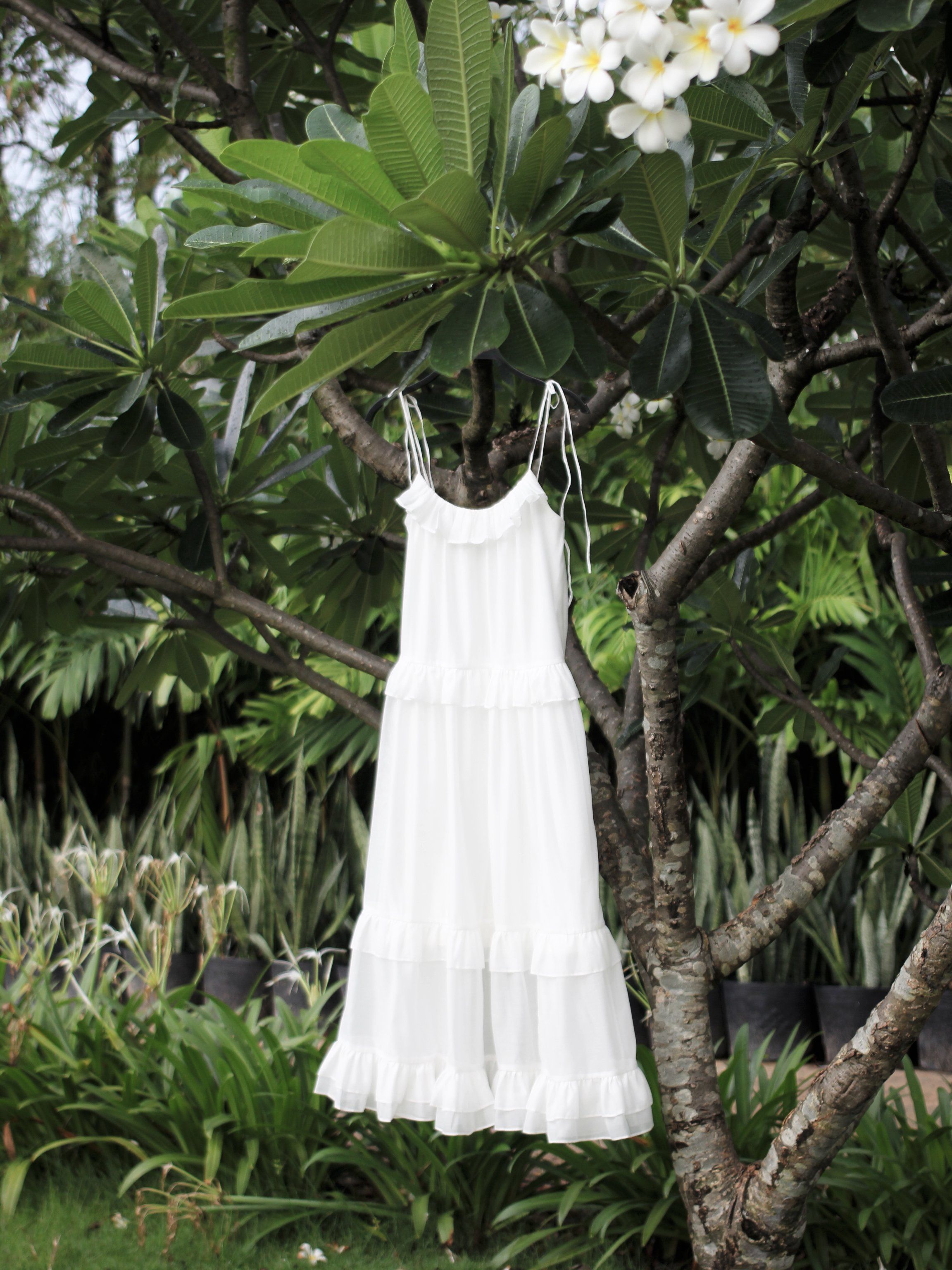 Váy maxi bèo thân | Snow dress - Gihy.lumos