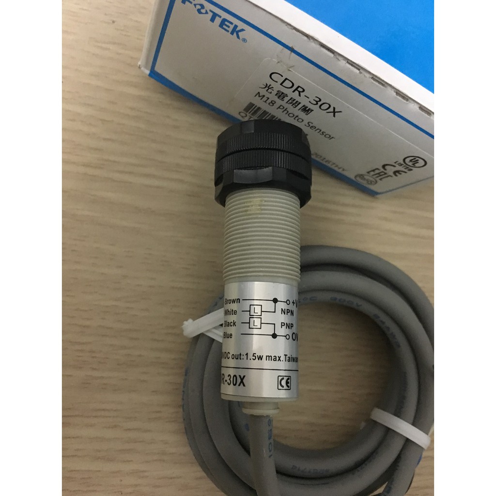 Cảm biến quang phi 18 CDR-30X