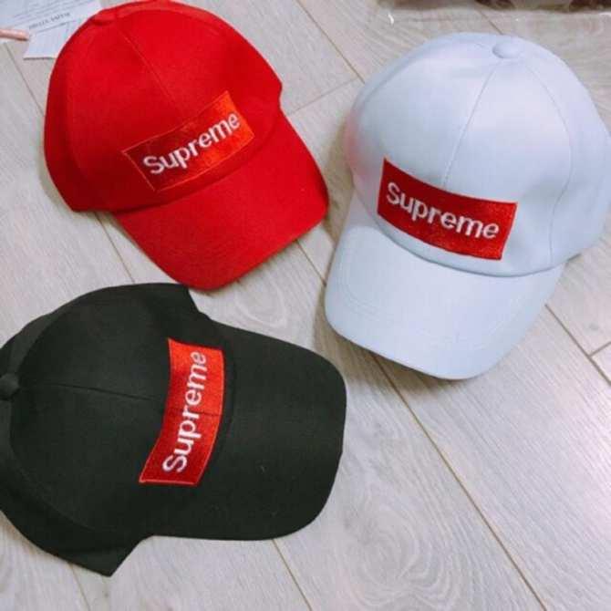 COMBO 2 Mũ nón lưỡi trai supreme ( Trắng - Đen )
