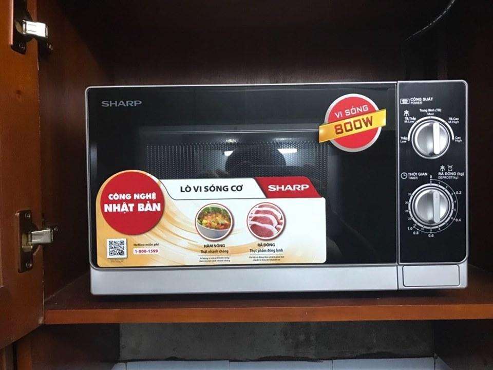 [Có hình tự chụp] Lò vi sóng Sharp R-205VN(S) 20L, Nấu, Hâm, Rã đông, BH 1 Năm