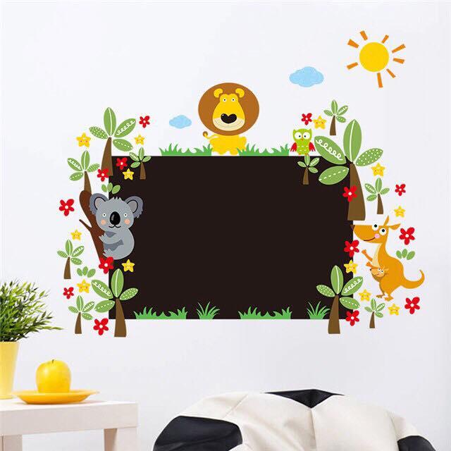 Decal dán tường mẫu con vật thú yêu kèm bảng đen cho bé học hỏi