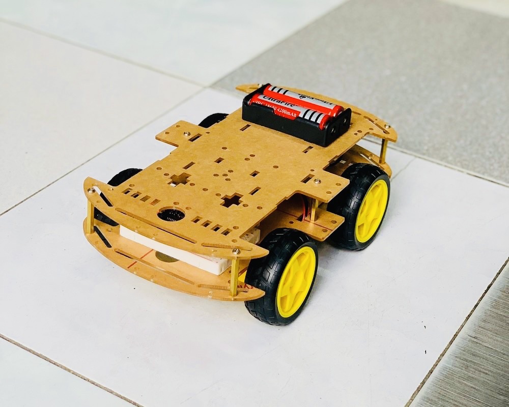 Xe điều khiển Arduino ESP32 Bluetooth qua App điện thoại thông minh Smart Robot Car DIY Kit Dabble