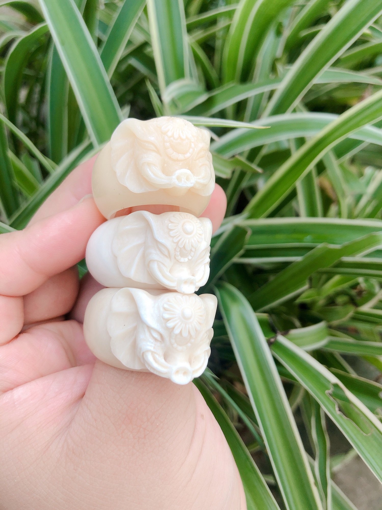 Nhẫn mỹ nghệ trạm khắc hình con voi