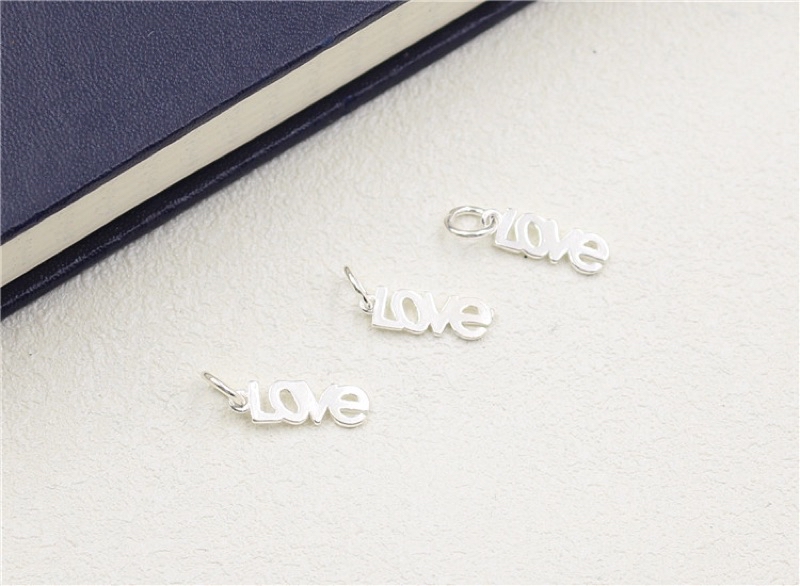 [S925] Charm bạc treo chữ Love - MH168