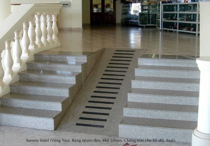 Băng keo chống trượt Misha-Russia Màu Đen 50mmx18,3m