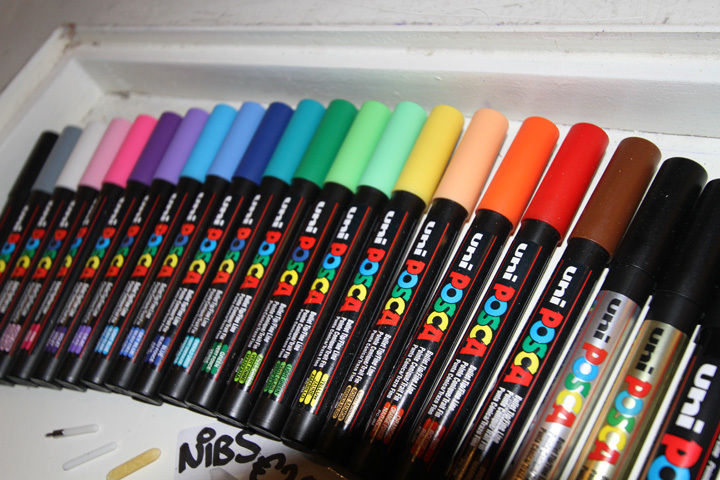 Bút vẽ Uni Posca Ultra Fine Marker 0.7mm Pin Type Nib PC-1MD