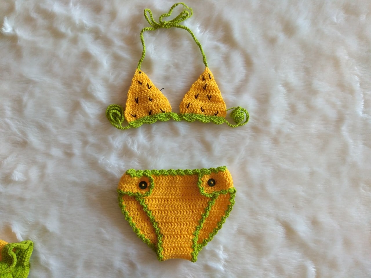 Set bikini len quả dứa cho bé