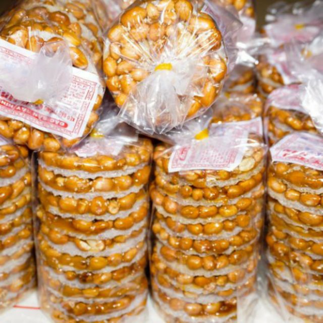 1 cây kẹo đậu phộng tây ninh siêu ngon( cây 10 miếng)