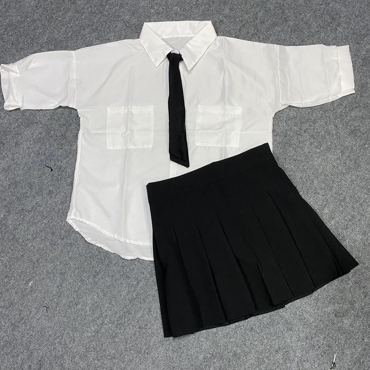 Mua Đầm váy sơ mi đen phối trắng gài nút (kèm hình thật) tại MONSSHOP | Tiki