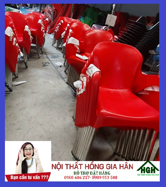Ghế nhựa nữ hoàng